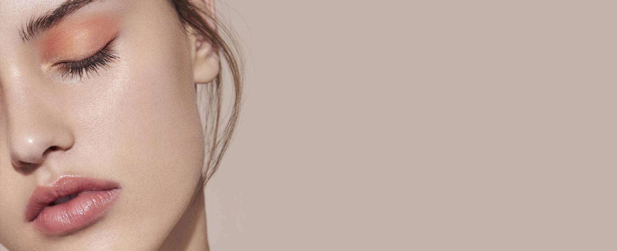 4 Tips For Getting A Natural Looking Foundation Finish