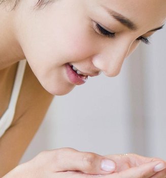 How Do You Layer Skin Care