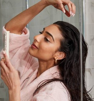HowtoApplyHyaluronicAcidtoHair Hero