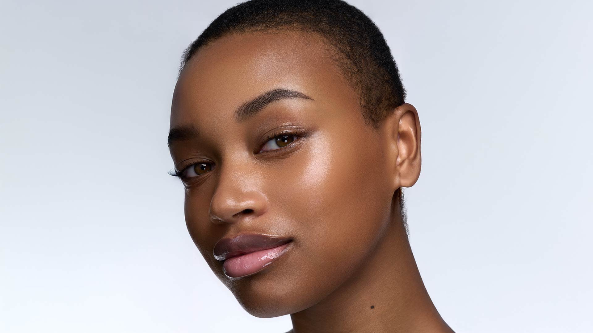 A Gentle Glass Skin Routine For Sensitive Skin Article Header Image