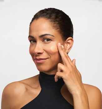 The Best Skincare Routine For Dark Spots AM And PM Dark Spot Regimens Article Header Image Resized
