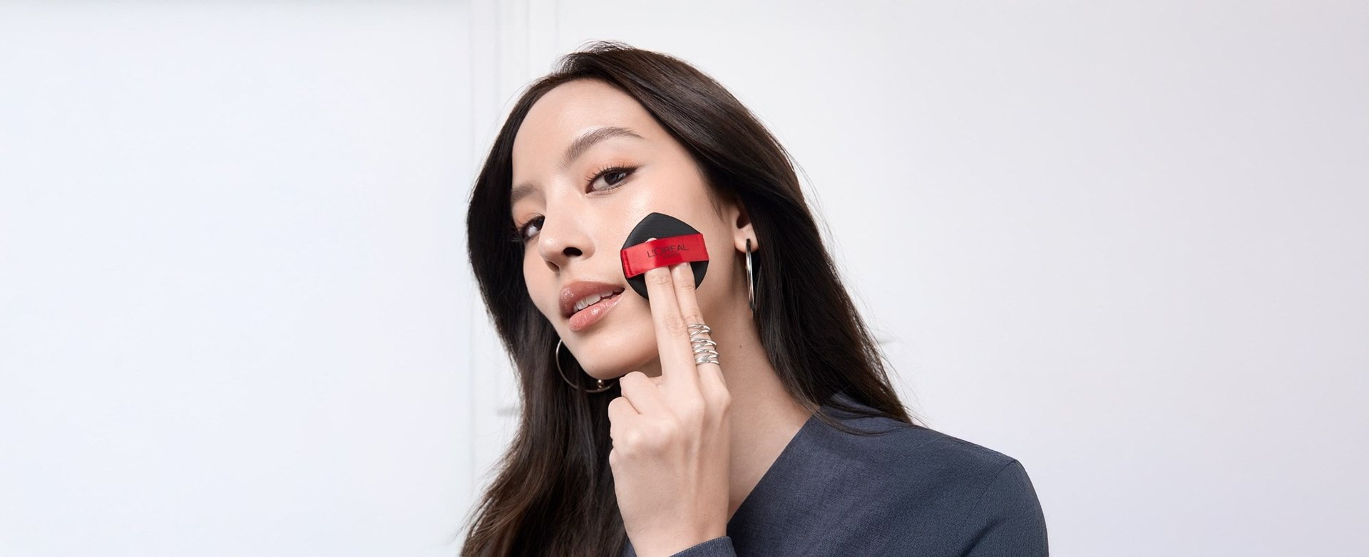 02232026 Oap Digital Infaillible Cushion Foundation Model Pack In Hand Stage 2000x815 Dmi Website