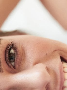 Get The Naturally Glowing Nomakeup Look Hero