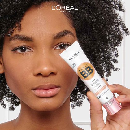 1383099360052372351520230113digitalfacebbcreamproductinhandATF06mediumdarknadmiimagenanocta