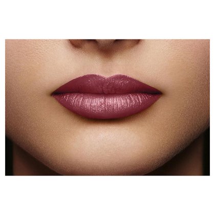 Color Riche Satin Lipstick 302 Bois De Rose On Lips