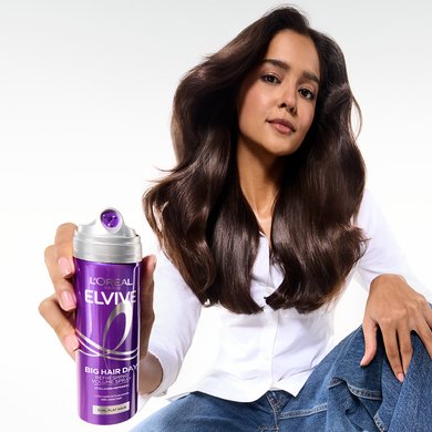 251208 Oap Elvive Collagen Lifter Pack In Hands Polyanna 680x510 Dmi Website